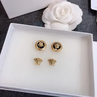 Versace Medusa Icon 和 Medusa Head 耳钉
