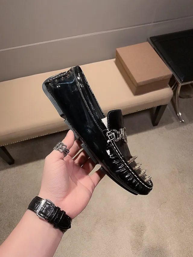 Versace Medusa Loafer Mocassins Pretos Brilhantes Couro Patentado 5