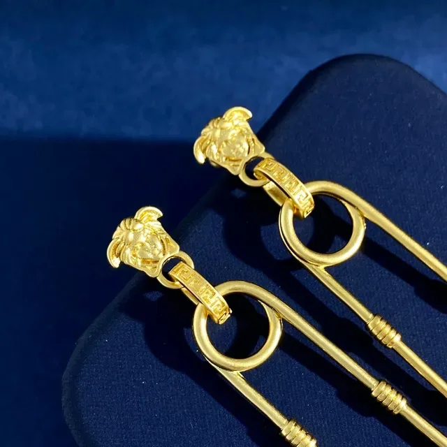 Versace Medusa Safety Pin Brincos de Ouro 5