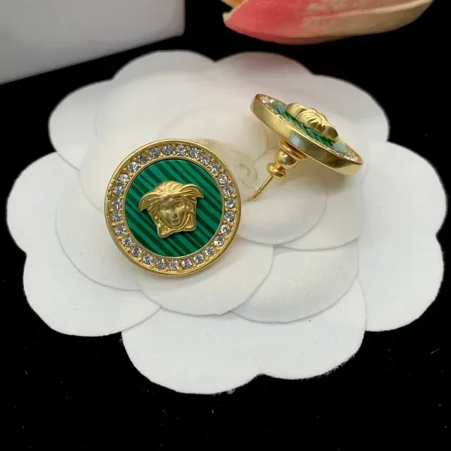 Versace Medusa Stud أقراط أخضر ذهبي رأس دائري مينا مخططة 4
