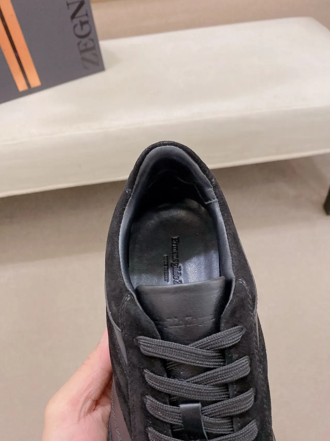 Ermenegildo Zegna Sneaker Lifestyle en Cuir de Daim Noir et Gris 6