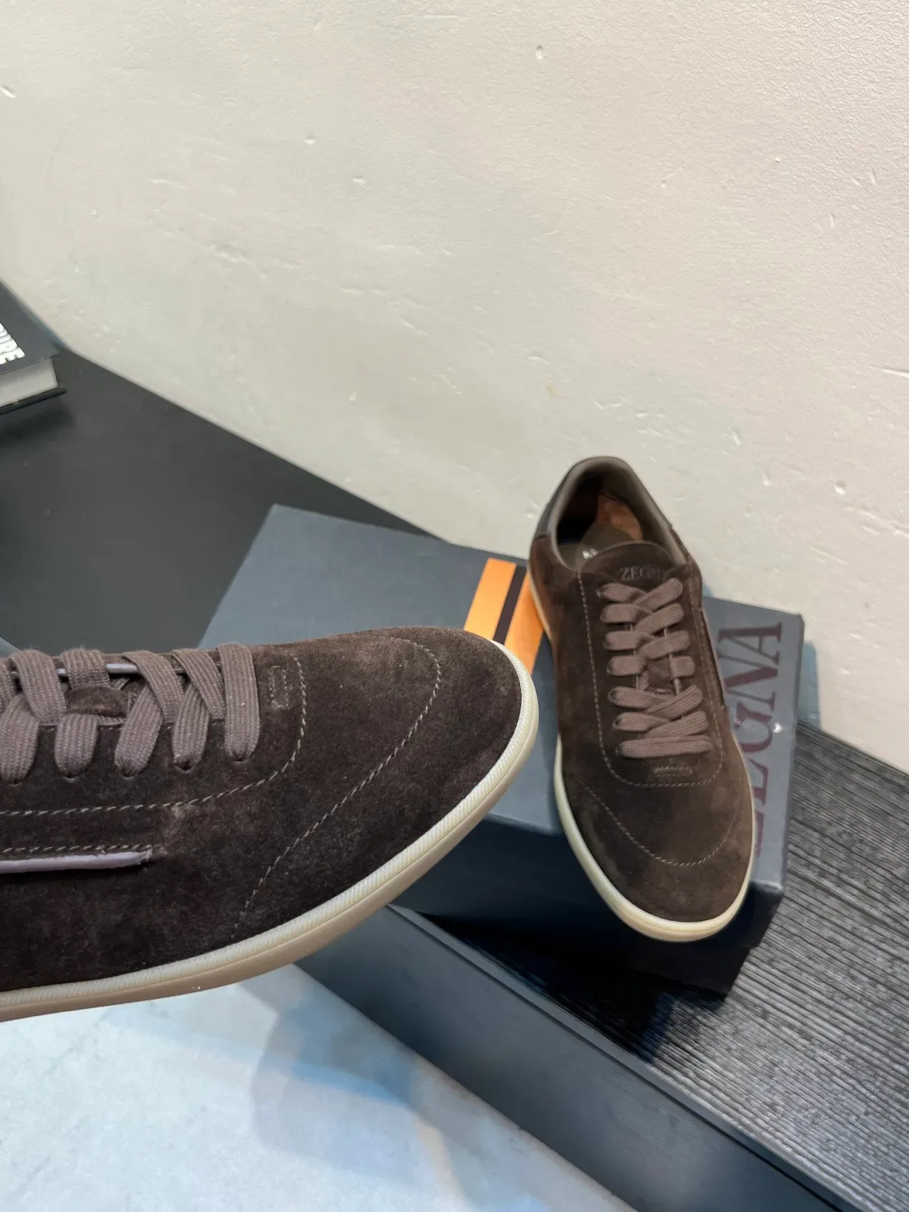 Zegna Tênis Lifestyle de Camurça Marrom Low-Top 8