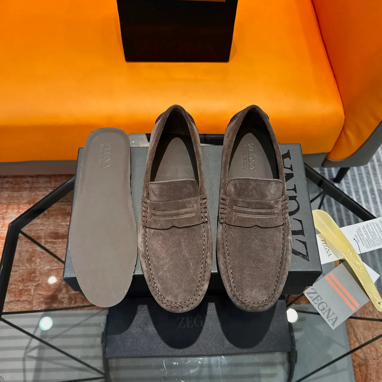 Zegna ग्रे ब्लैक स्वेड अपर स्ट्रैप पेनी लोफर 4