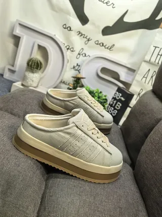 Adidas Beige Marron Sans Lacets Slip-On Perforé Trois Rayures Panneau Latéral Lifestyle Sneakers 9