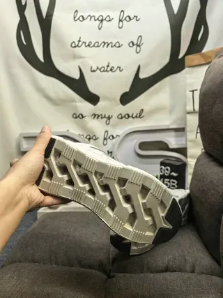 Adidas Beige Gray Mesh And Synthetic Upper Segmented Chunky Midsole Lifestyle Sneakers 4