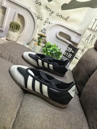 Adidas Beige White Laceless Slip-On Three-Stripe Side Panel Lifestyle Sneakers 17