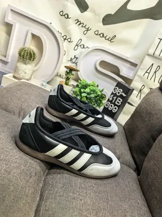 Adidas Beige White Laceless Slip-On Three-Stripe Side Panel Lifestyle Sneakers 19