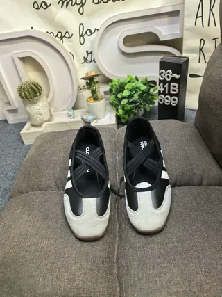 Adidas Beige White Laceless Slip-On Three-Stripe Side Panel Lifestyle Sneakers 20