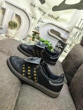 Adidas Black Gold Riveted Three-Stripe Motif Chain-Trimmed Collar Lifestyle Sneakers 7
