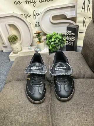 Adidas Black Gold Riveted Three-Stripe Motif Chain-Trimmed Collar Lifestyle Sneakers 10