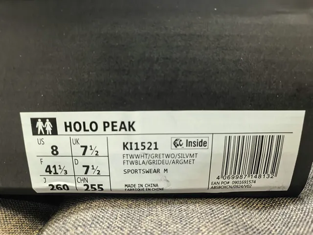 Adidas Black Gray Wave-Patterned Engineered Mesh Upper Sculpted Dual-Density Midsole Lifestyle Sneakers 2