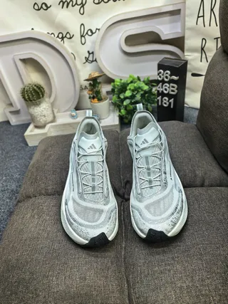 Adidas Black Gray Wave-Patterned Engineered Mesh Upper Sculpted Dual-Density Midsole Lifestyle Sneakers 20