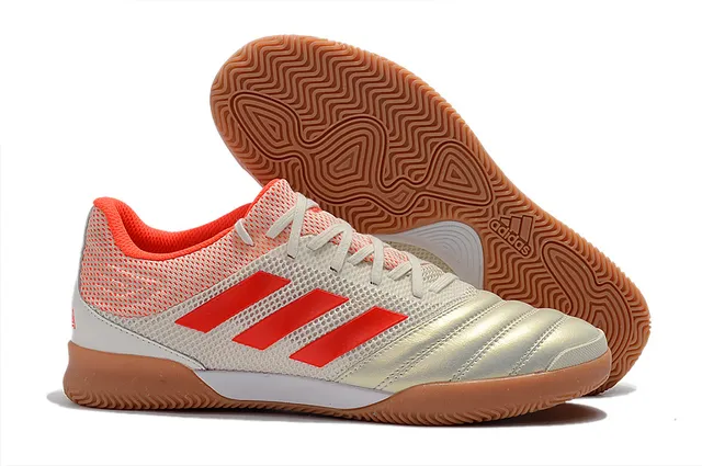 Adidas Chaussures de football indoor maille et synthétique noir et orange avec branding trois rayures 2