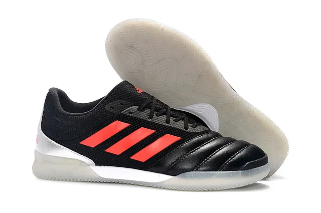 Adidas Chaussures de football indoor maille et synthétique noir et orange avec branding trois rayures 4