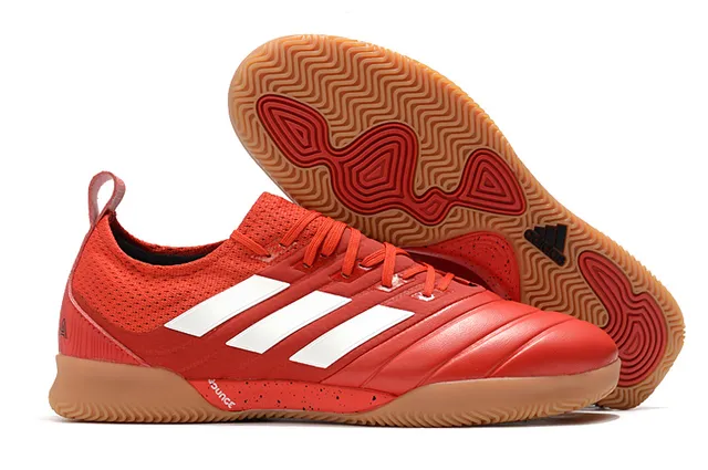 Adidas Chaussures de football indoor maille et synthétique noir et orange avec branding trois rayures 10