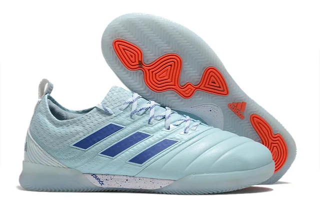 Adidas Chaussures de football indoor maille et synthétique noir et orange avec branding trois rayures 13
