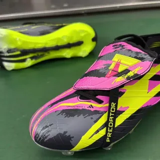 Adidas Black Pink Laceless Strap Closure Bold Graphic Overlay Firm-Ground Soccer Shoes