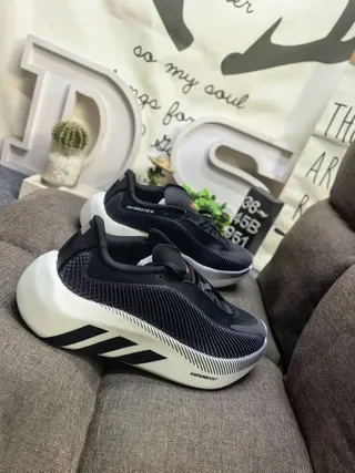 Adidas Black White Knit Upper Sculpted Midsole Lifestyle Sneakers 9