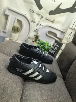 Adidas Black White Laceless Velcro Strap Closure Three Side Stripes Sneakers 9