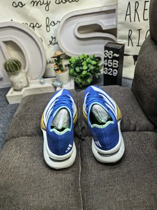 Adidas Blue White Engineered Knit Upper Three-Stripe Side Panel Running Shoes 8