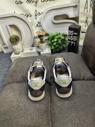 Adidas Brown Beige Retro Runner Suede-and-Textile Upper Lifestyle Sneakers 8
