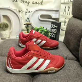 Adidas Copa लाल सफेद क्विल्टेड लेदर अपर तीन स्ट्राइप स्नीकर