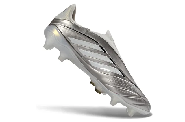 Adidas Copa রূপালী সাদা লেসবিহীন কলার ধাতব সিন্থেটিক উপর দৃঢ় গ্রাউন্ড ফুটবল জুতো 2