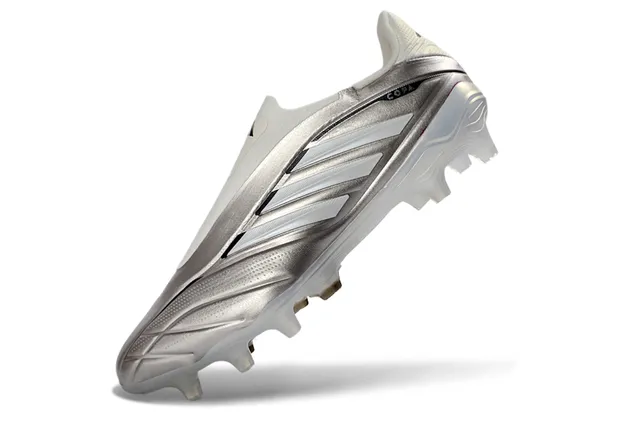 Adidas Copa রূপালী সাদা লেসবিহীন কলার ধাতব সিন্থেটিক উপর দৃঢ় গ্রাউন্ড ফুটবল জুতো 3