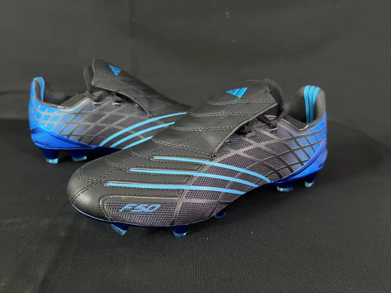 Adidas F50 Black Blue Laceless Strap Closure Textured Synthetic Upper Firm-Ground Soccer Shoes 7