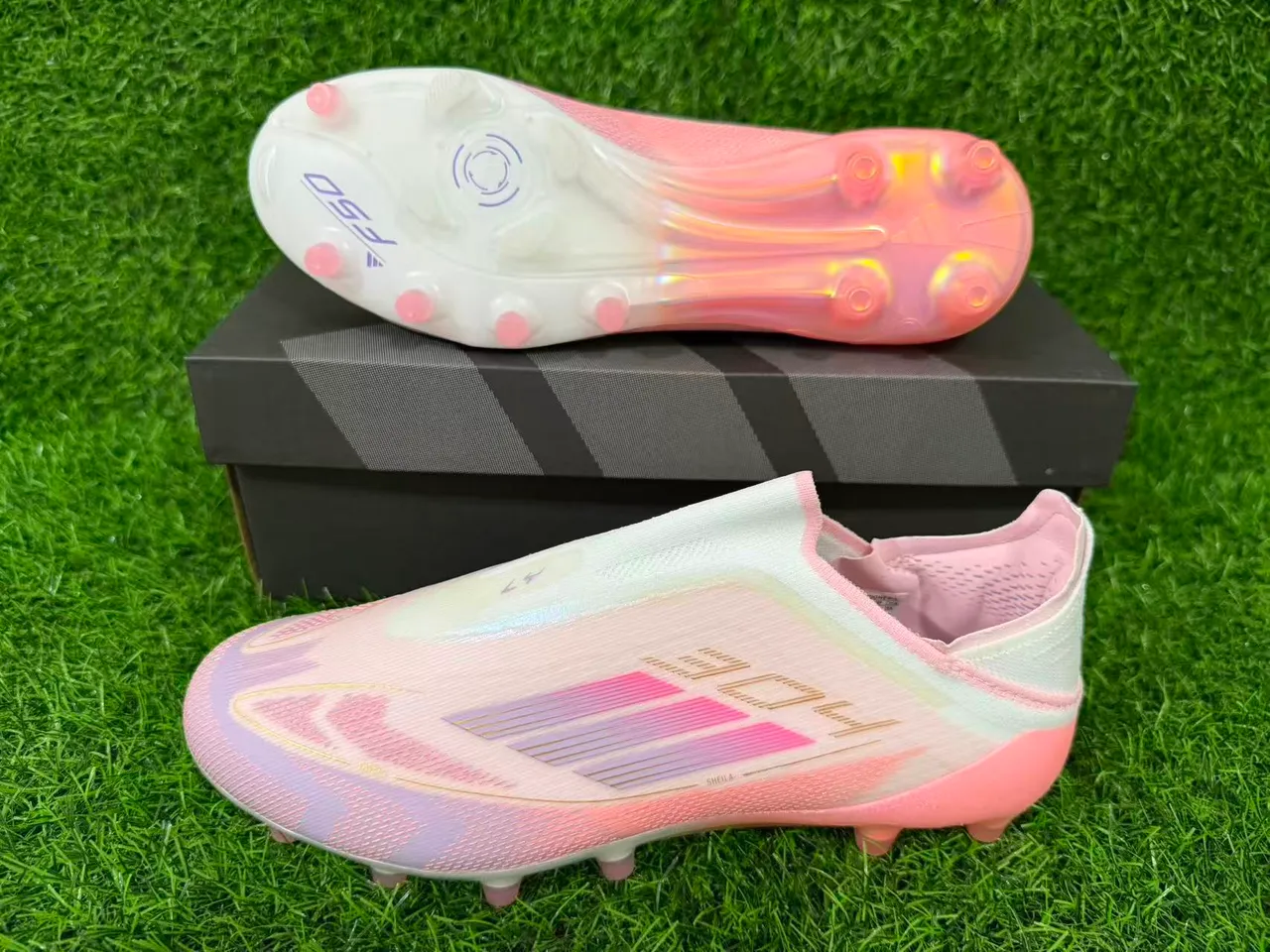 Adidas F50 Chaussures de soccer à empeigne rose transparente sans lacets sock-fit supérieure translucide semelle gradient translucide surface ferme 8