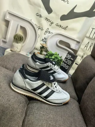 Adidas Gray Black Low-Top Runner Textile Upper Lifestyle Sneakers 9