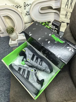 Adidas Gray Green Textured Heather Upper Black Three-Stripe Side Panels Lifestyle Sneakers 3