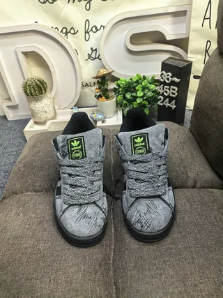 Adidas Gray Green Textured Heather Upper Black Three-Stripe Side Panels Lifestyle Sneakers 10