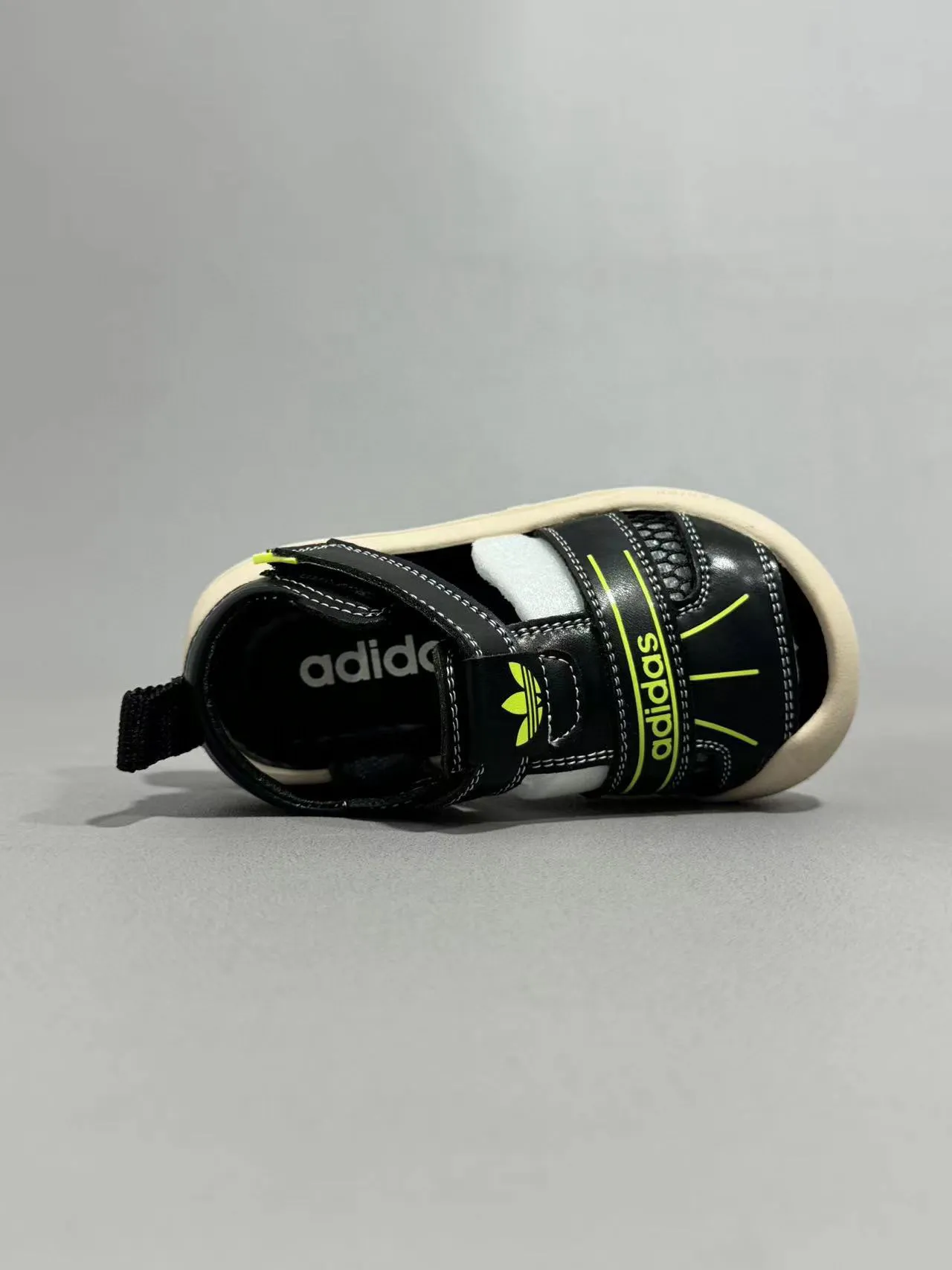 Adidas Enfants Vert Olive et Beige Sandales Casuales 11