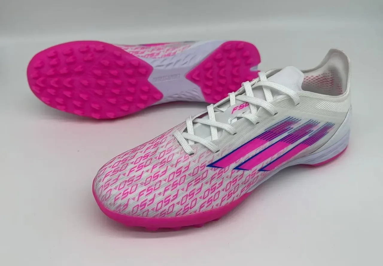 Adidas Liga Blanc et Rose Low-Cut Upper Synthétique Studs Coniques Moldés Gazon Artificiel Chaussures de Football 12