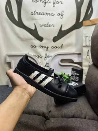 Adidas Mary Jane Chaussures Mary Jane Noires Blanches Sans Lacets Panneau Latéral à Trois Rayures Mary Jane Chaussures 5