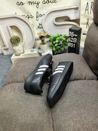 Adidas Mary Jane Chaussures Mary Jane Noires Blanches Sans Lacets Panneau Latéral à Trois Rayures Mary Jane Chaussures 6