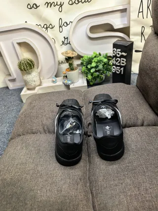 Adidas Mary Jane Chaussures Mary Jane Noires Blanches Sans Lacets Panneau Latéral à Trois Rayures Mary Jane Chaussures 8