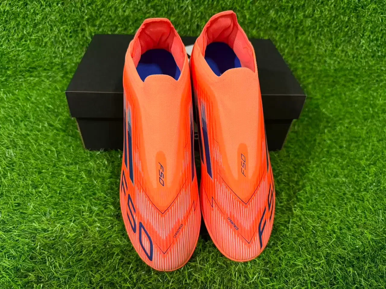 Adidas Sapatos de futebol Turf laranja navy low-cut upper sintético studs cónicos 11