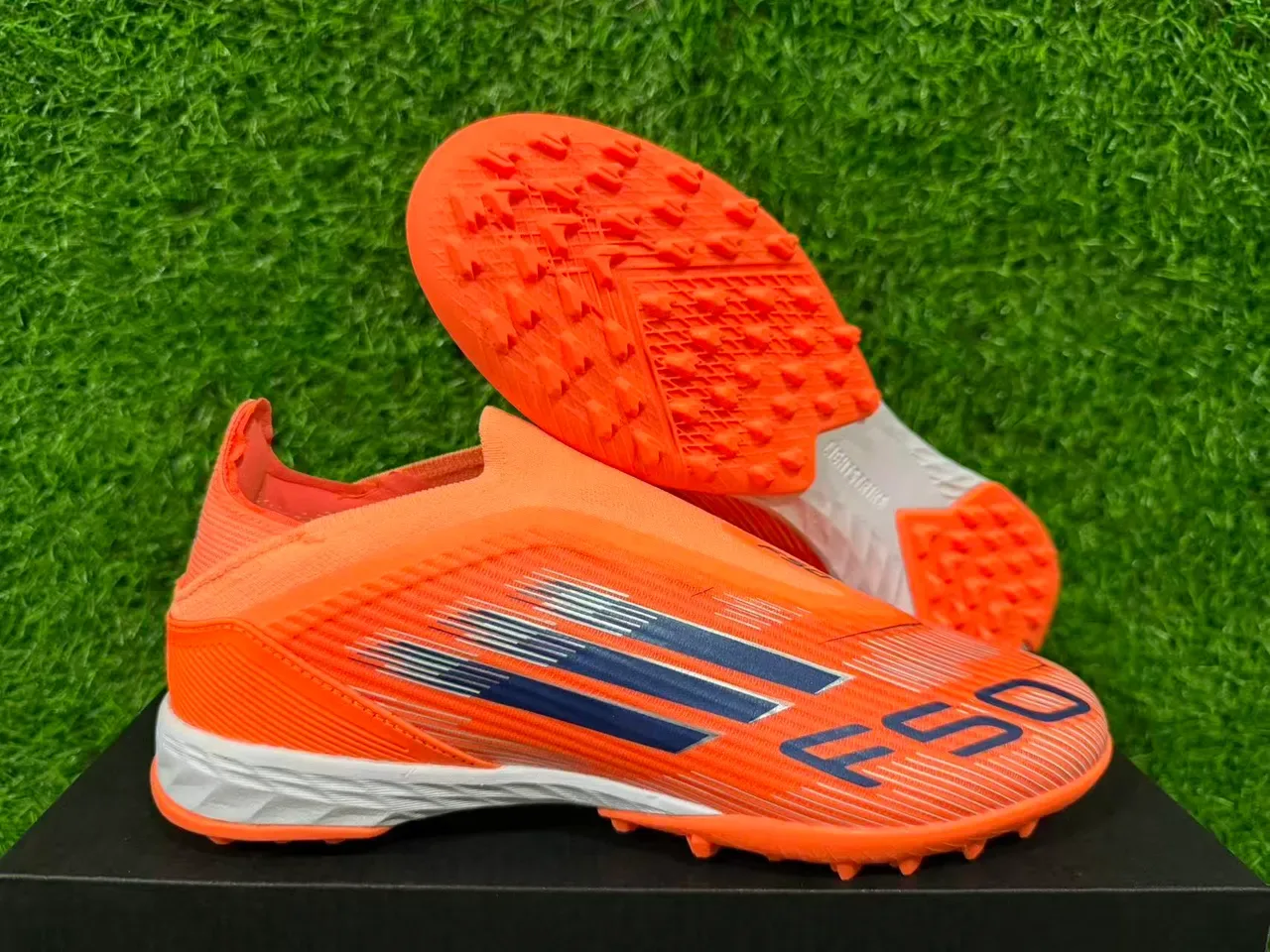 Adidas Sapatos de futebol Turf laranja navy low-cut upper sintético studs cónicos 15