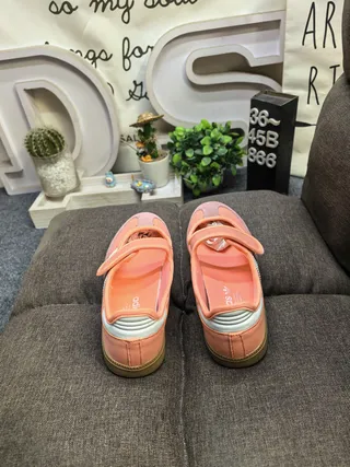 Adidas Pink White Laceless Mary Jane Silhouette Velcro Strap Closure Lifestyle Sneakers 8