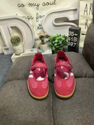 Adidas Pink White Laceless Mary Jane Style Pinstriped Textile Upper Lifestyle Sneakers 10