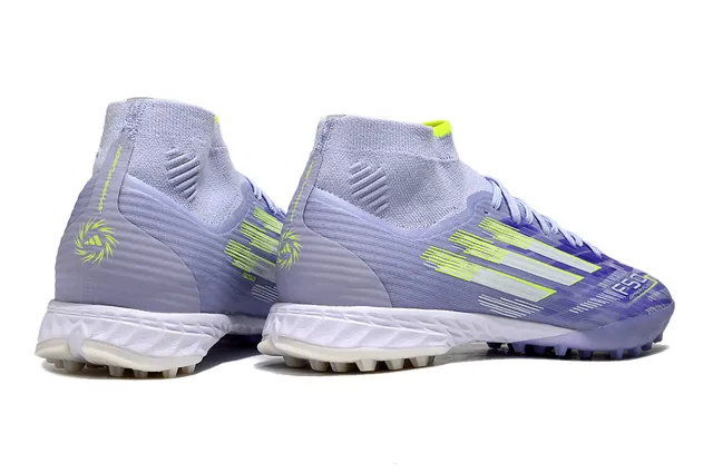 Adidas Tênis de Futebol com Sobreposição Gráfica de Três Listras na Parte Superior de Malha com Ajuste de Meia em Roxo Amarelo para Gramado 5