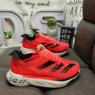 Adidas Rouge Noir Maille Ingénierie Partie Supérieure Panneau Latéral Trois Rayures Chaussures de Course