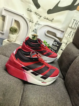 Adidas Red Black Sculpted Midsole Engineered Mesh Upper Running Shoes 9