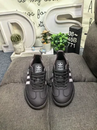 Adidas Samba Black and Pink Lifestyle Sneakers 10