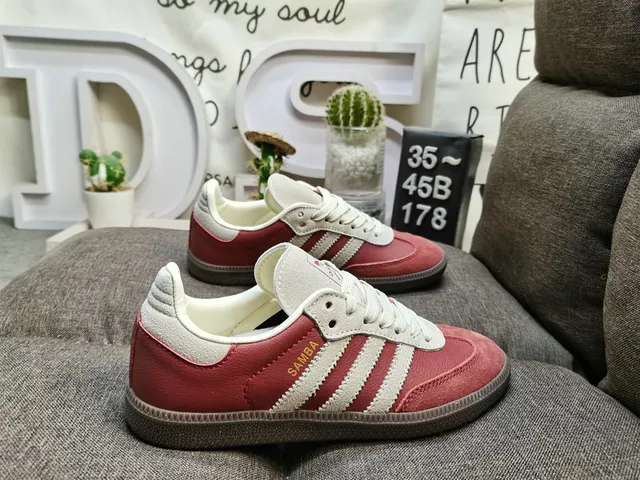 Adidas Samba Green and White Lifestyle Sneakers 11