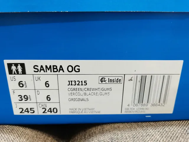 Adidas Samba Green and White Lifestyle Sneakers 22