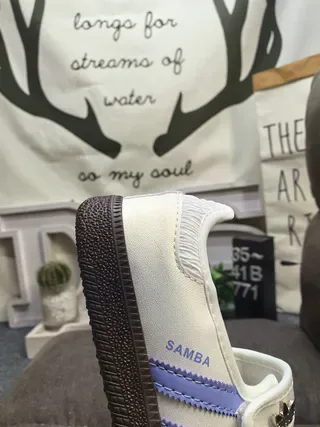 Adidas Samba सफेद और बैंगनी लाइफस्टाइल स्नीकर 3