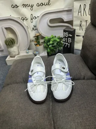 Adidas Samba सफेद और बैंगनी लाइफस्टाइल स्नीकर 10